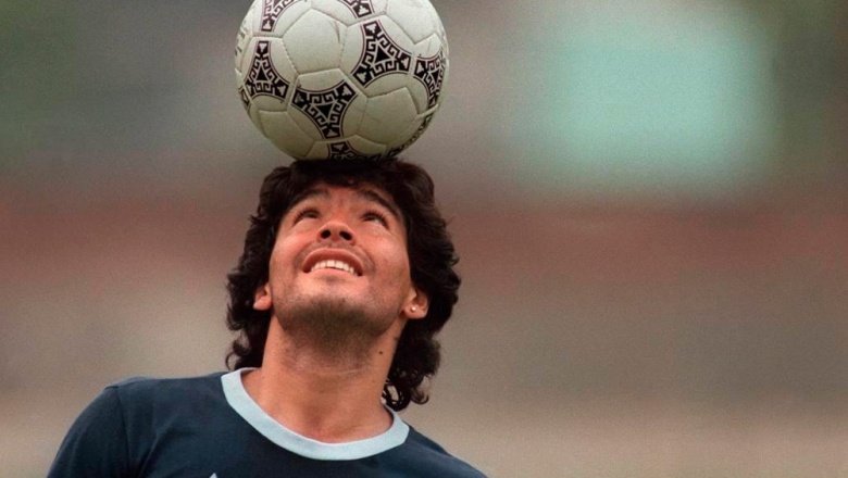 Diego Maradona se fue al cielo a jugar al futbol con los angeles