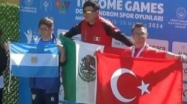 Tobias Mario se encendió al máximo y trajo tres medallas de las Olimpiadas de Sindrome de Down