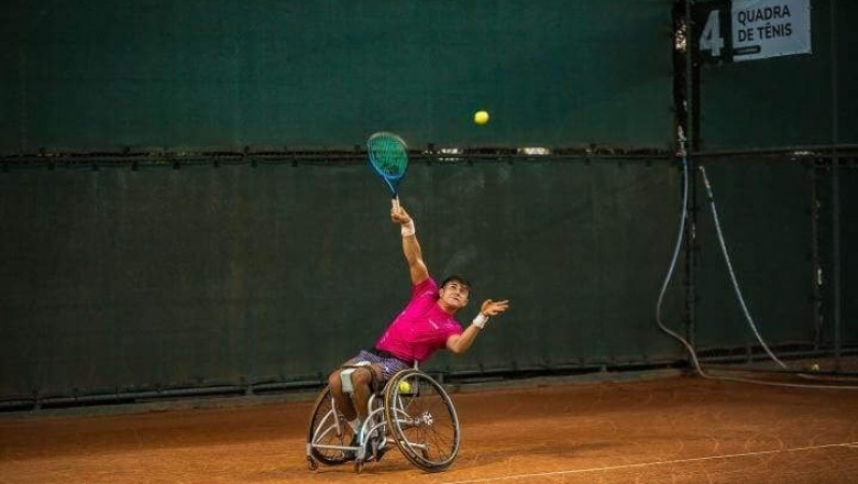 Gonzalo Lazarte, el tenista paralímpico que quiere llevarse el mundo por delante