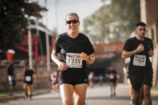 Mejor parate ya y empecemos a correr: una misionera participará de una maratón paralela a la de los Juegos Olimpicos