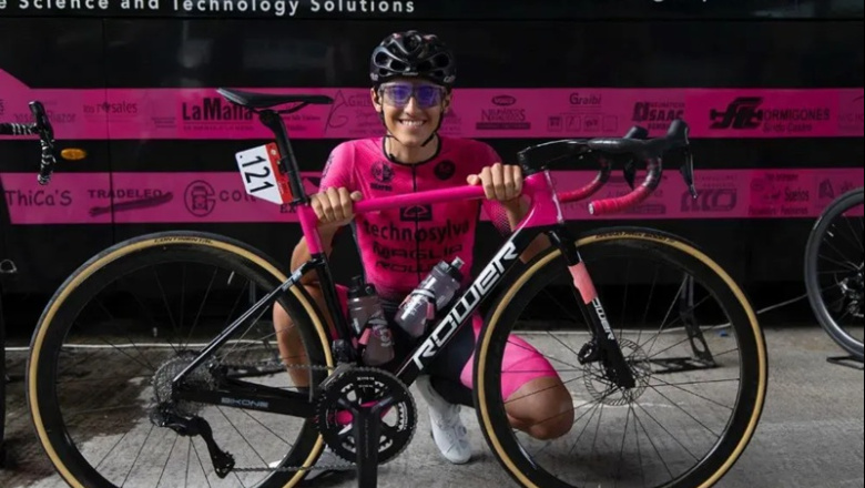 Kilómetros de esfuerzo, destino profesional. ¡La nueva aventura de Fabrizio Crozzolo en el ciclismo!