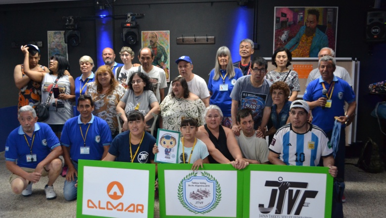 El Takkyu Volley, un deporte inclusivo adaptado japonés que busca consolidarse en Argentina