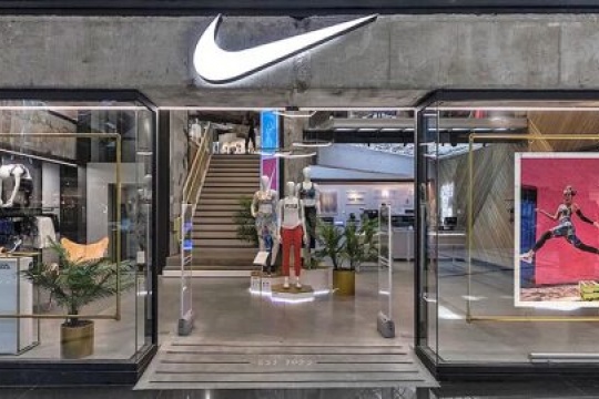 Festejan los amantes de Nike: la empresa deportiva líder vuelve a abrir tiendas en Argentina