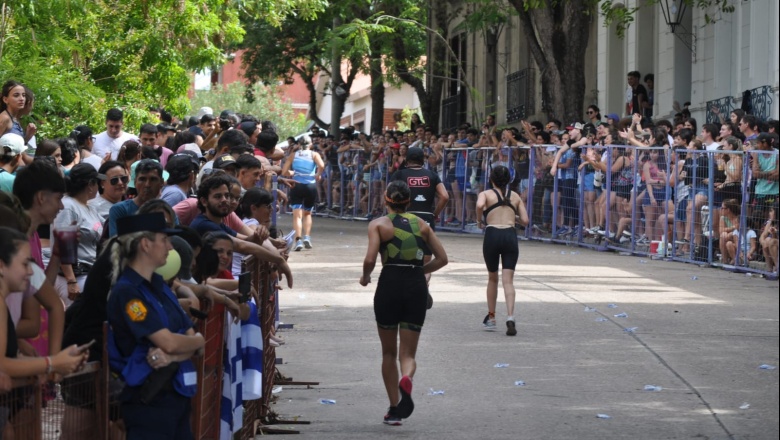 El público, el verdadero dueño del triatlón de La Paz