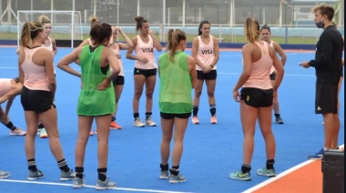 Las Leonas entrenaron en la cancha de Mitre