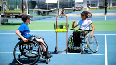 Cinco días de entrenamiento y capacitación para el tenis sobre silla de ruedas