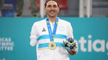 Juan Samorano emociona a todos y escribe su historia con un bolígrafo frances