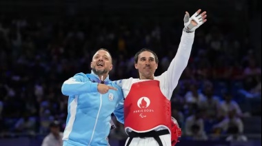 Pies de plomo, corazón de hierro: Juan Samorano se bañó en bronce