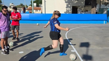 Tácticas en la oscuridad, pasión a plena luz: el crecimiento del fútbol femenino para ciegas