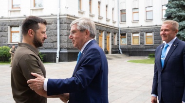 Thomas Bach visitó Ucrania y anunció más apoyo monetario a sus deportistas