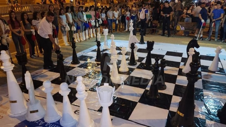 Ciudad paraguaya inauguró tablero gigante de ajedrez por la inclusión