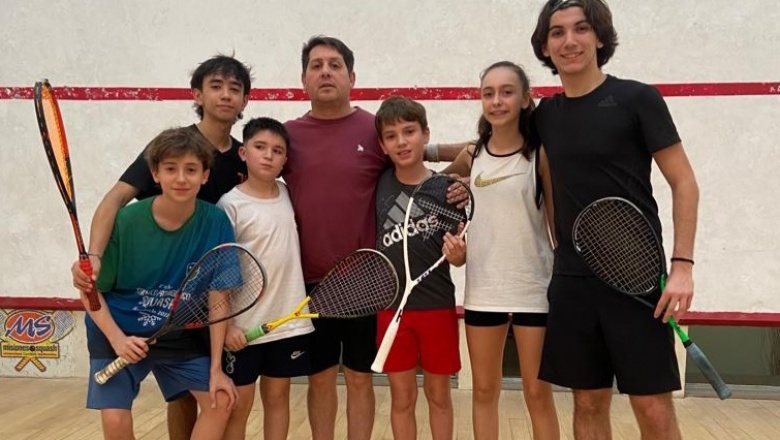 En la tierra colorada, el amor por el squash no se detiene por nada del mundo