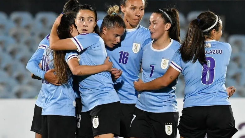 Las jugadoras de la Selección Uruguaya de fútbol, desamparadas como sus colegas argentinas