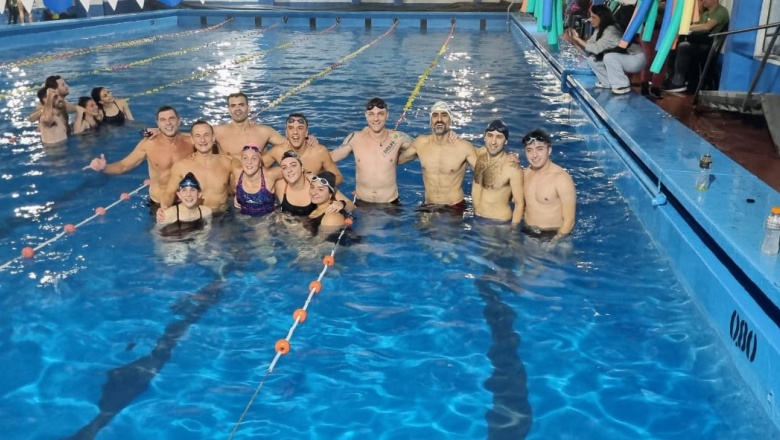 El Club San Martin surcó las olas del éxito en la maratón acuática del club 25 de Mayo de Martínez
