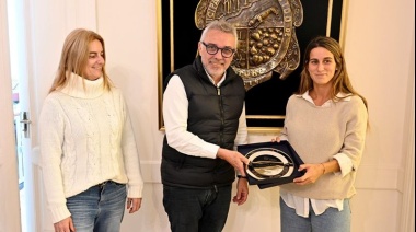 El intendente de Tigre recibió a Agostina Alonso, vecina del distrito
