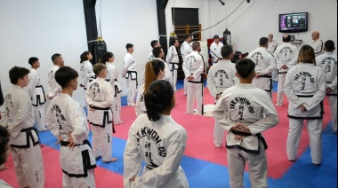La Asociacion de Taekwondo Universal realizó una Clínica de Arbitraje en su sede central