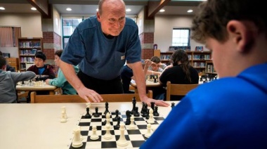 Gambito de Dama 2: la historia del conserje de Estados Unidos que entrena equipos escolares de ajedrez