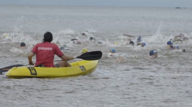 Aguas peligrosas: competencia de natación en Uruguay dejó 85 intoxicados. ¿Qué hacemos con el Rio de la Plata?