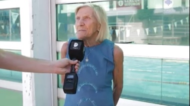 Teresa Abramovich, la sirena de 91 años que desafía al tiempo