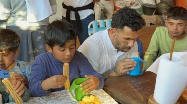 Carlos Tévez en Corrientes: cena a beneficio, charla con chicos y mensaje de esperanza