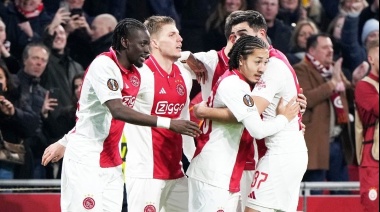 Ajax y una despedida sin códigos: siete jugadores, echados por WhatsApp