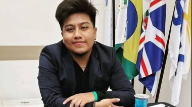 Simultánea masiva de ajedrez con uno de los mejores del país