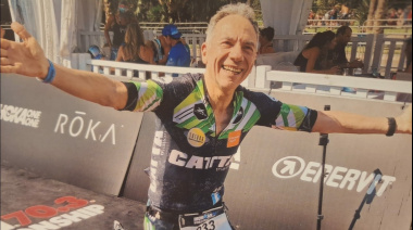 A los 72 años, Ricardo Rolando sigue compitiendo y se transforma en ejemplo dentro y fuera del triatlón