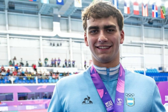 El rugido de Ulises Cazau en la pileta de Asunción 2025