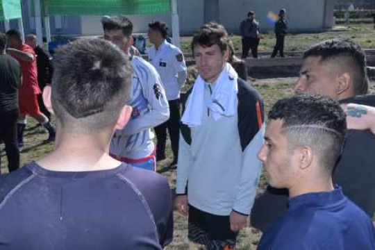Los Caciques y la fuerza de un scrum hacia la reinserción