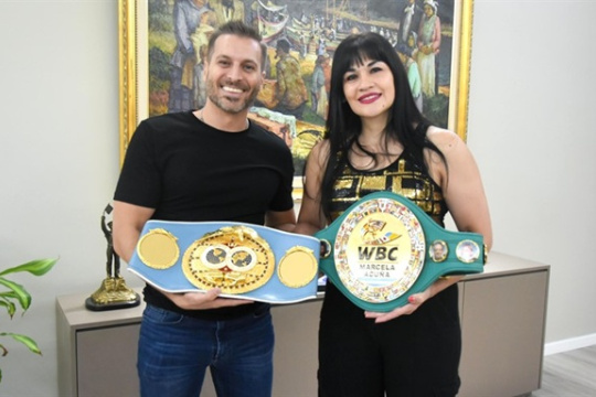 La Tigresa Acuña lleva boxeo y solidaridad al corazón del Chaco