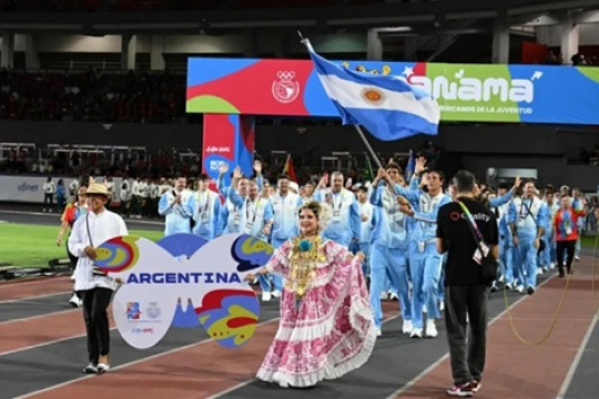 Semillas de oro: la generación que empieza a escribir el mañana